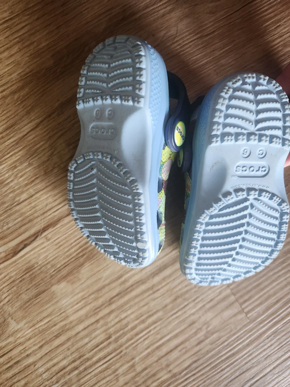 CROCS kids bluey